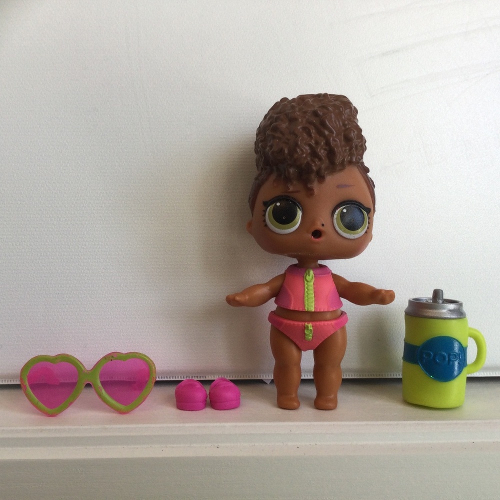 LOL SURPRISE! Rip Tide LOL tot from Series 3 (Confetti Pop), swim club